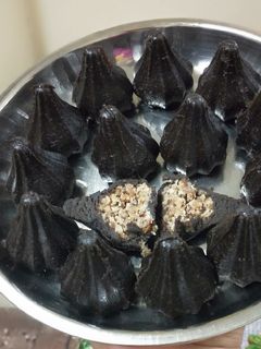 સ્ટફડ આલમંડ ઓરિયો મોદક (Stuffed Almond Oreo Modak Recipe In Gujaati રેસીપી મુખ્ય ફોટો