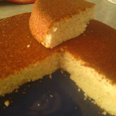 A picture of home made cornbread..