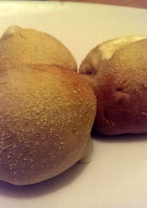 A picture of Sophie's garlic cheese stuffed dough balls.