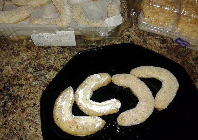 Simple Way to Prepare Quick Momma&#39;s Pecan Crescents