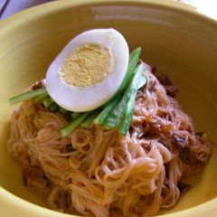 A picture of Bibim Naengmyeon.