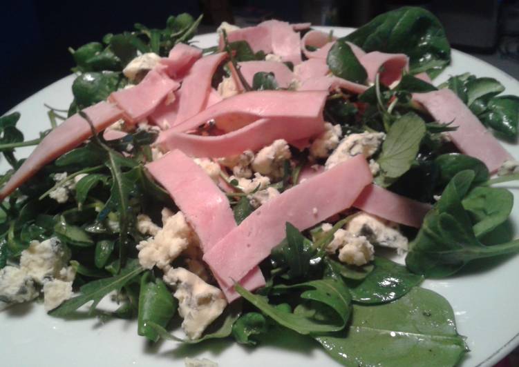 Recipe of Super Quick Homemade Smoked Ham &amp; Blue Cheese Salad (LCHF)