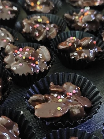 Langkah Mudah untuk Menyiapkan Resep Coklat Kacang Legend yang Sempurna Anti Ribet, Mantap Sekali