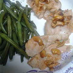 A picture of Honey Cashew Chicken.