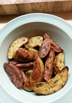 A picture of Herb and Ranch Roasted Fingerling Potatoes.
