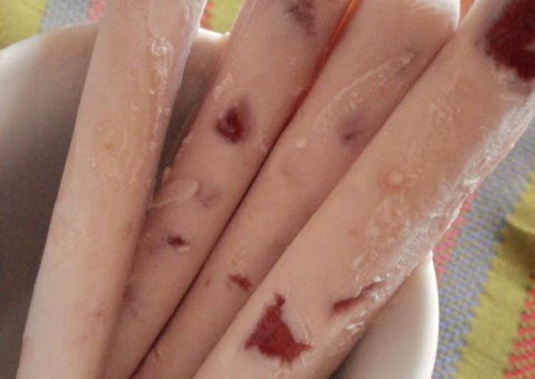 Recipe of Quick Strawberry Cheesecake Ice Pops