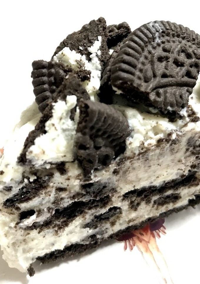 A picture of 3-Ingredient No-Bake Oreo Cheesecake.