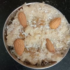 A picture of Suji halwa.