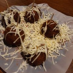 Chesse balls A picture of Chesse balls.
