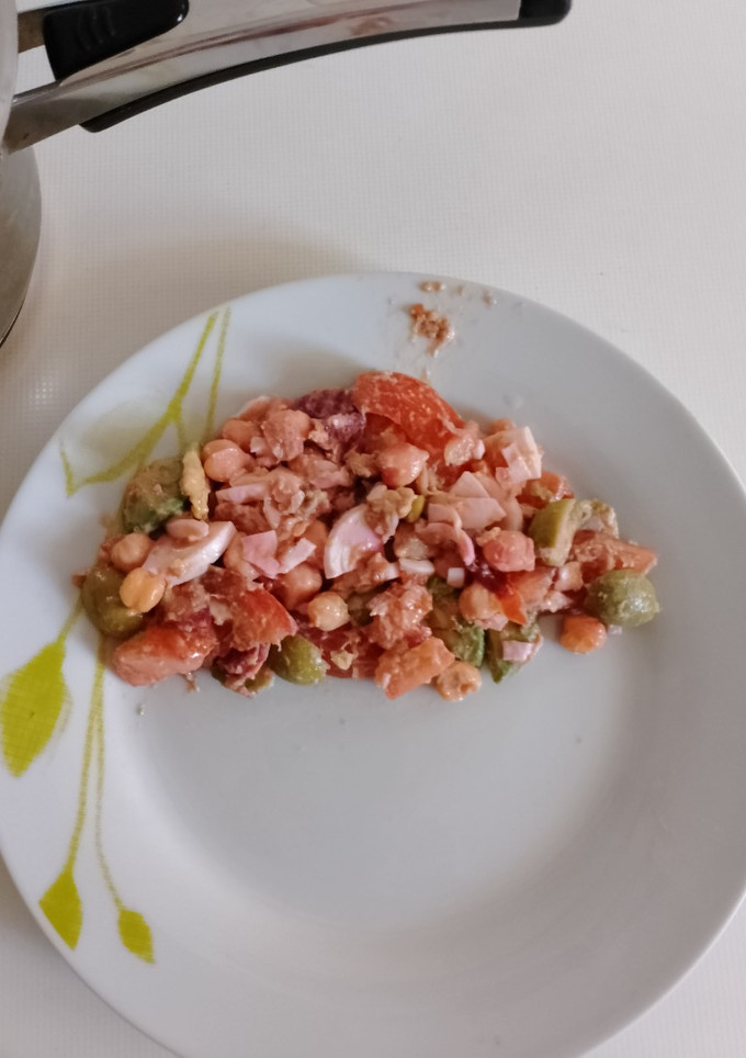 Una foto de Ensalada de Garbanzos