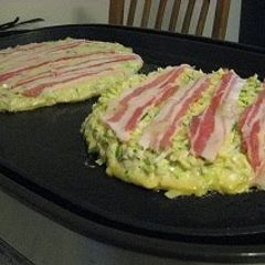 Superb! Pork and Egg Okonomiyaki A picture of Superb! Pork and Egg Okonomiyaki.
