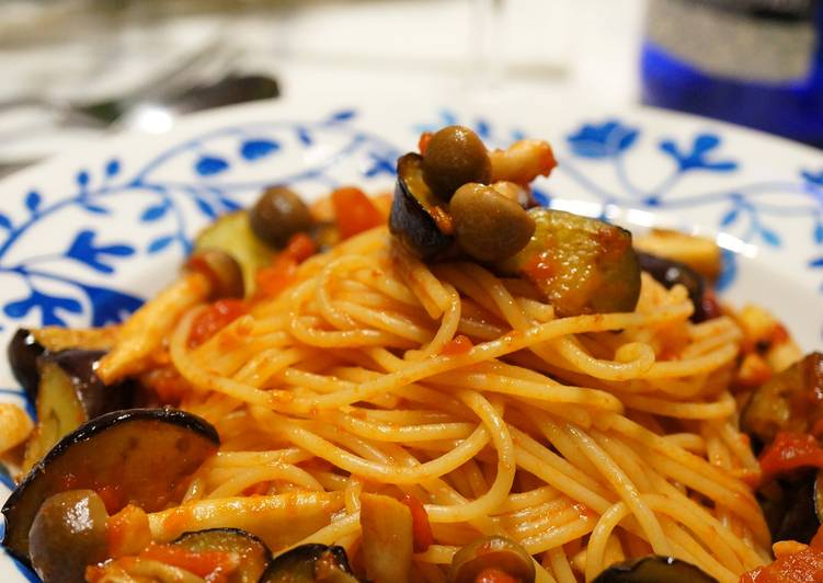 Simple Way to Make Award-winning Pasta with Eggplant and Tomato Sauce