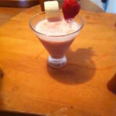 A picture of Straberry Bannana Smoothie.