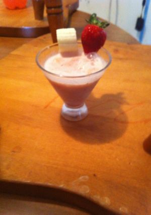 A picture of Straberry Bannana Smoothie.