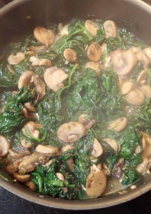 A picture of Easy Spinach and Mushrooms.