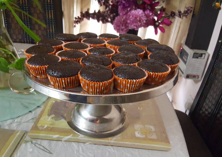 Recipe of Speedy Chocolate and Banana cupcakes (Eggless)