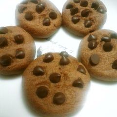 A picture of Easy Chocolate Chip Cookies Made in the Microwave.