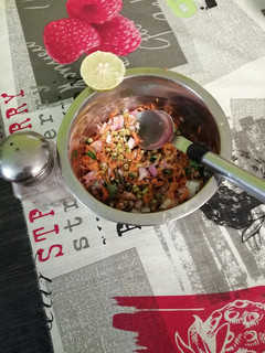 முளைகட்டிய பாசிப்பயிறு சாலட் (Mulaikattiya paasipayaru salad recipe in tamil) செய்முறை முக்கிய புகைப்படம்