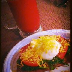 A picture of Weight Watchers Eggs & Toast.