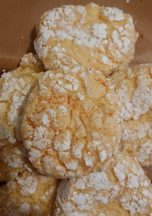 A picture of Juicy's Kickin Lemon Drop Cookies.