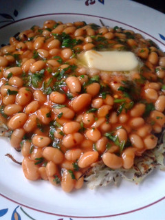 A picture of Rösti and Beans.