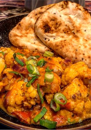 A picture of Cauliflower tikka masala.