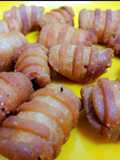 Semolina curls /spiral shakkar pare recipe