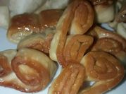 Una foto de tapas de empanadas dulces