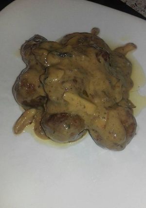 Una foto de Albóndigas con champiñones y philadelphia