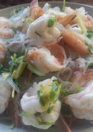 A picture of Yum khung or thai shrimp salad.