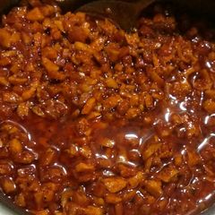 A picture of Gajar haldi ka achar.