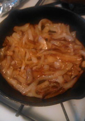 A picture of Caramelized onions.