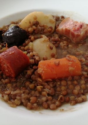 A picture of Lentils with chorizo.