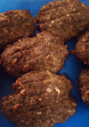 A picture of Salisbury Steak.
