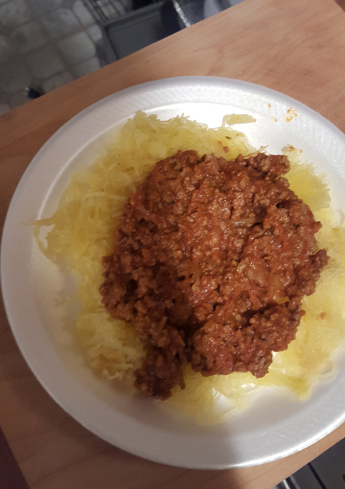 A picture of Spaghetti made with spaghetti squash.