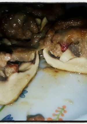Una foto de Champiñones rellenos gratinado al horno