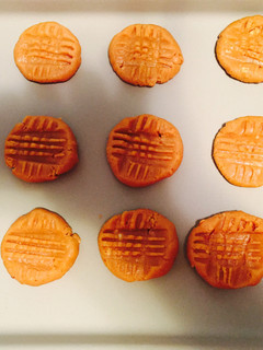 A picture of Gluten Free Peanut Butter Cookies.