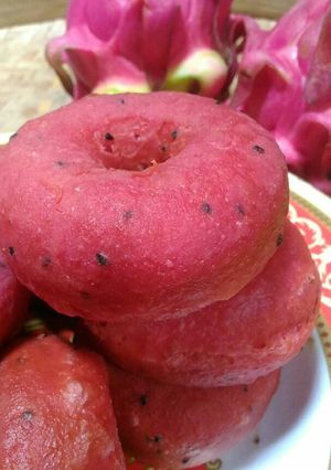 Foto resep Donat Buah Naga merah