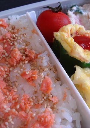 A picture of Recommended for Bentos Eggs in Green Pepper Cups.