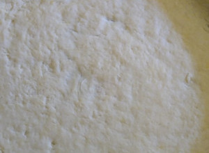 Una foto de Masa para tarta con huevo y polvo de hornear 😋