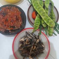 รูปของ Sambal mentah & ikan asin lalaban
