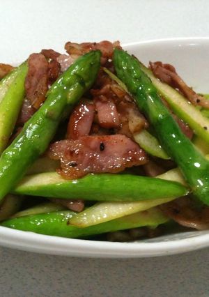 A picture of Fried Asparagus and Bacon.