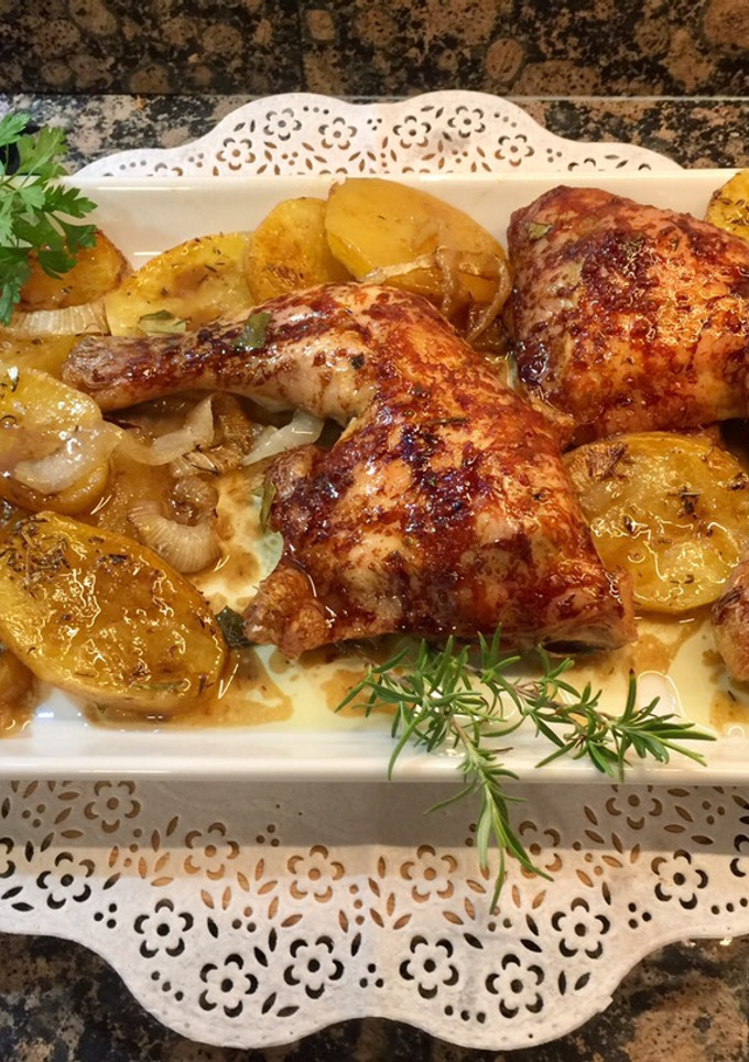 Una foto de Traseros de pollo al romero