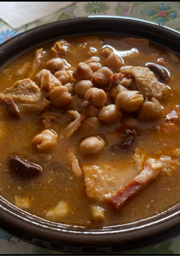 Una foto de Callos de ternera con garbanzos