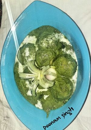 A picture of Awadhi style rice kofta curry.