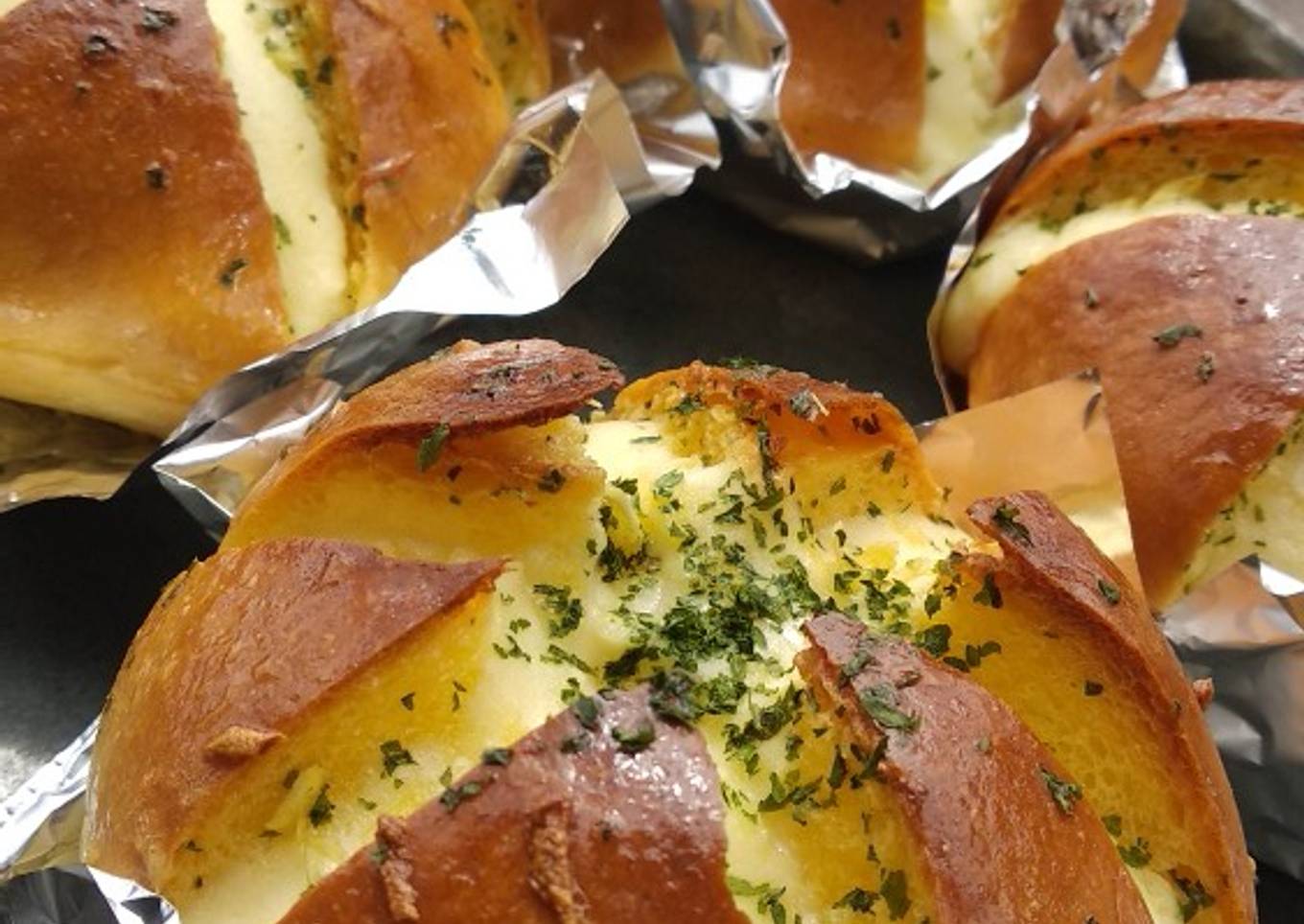 Korean garlic cheese bread
