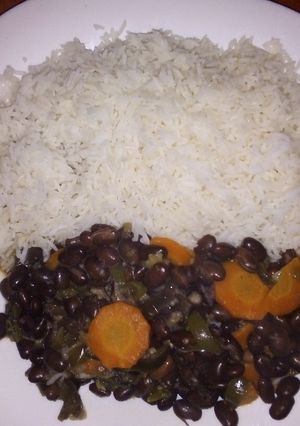 A picture of Wali wa Nazi/coconut rice.