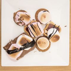 A picture of Smores.