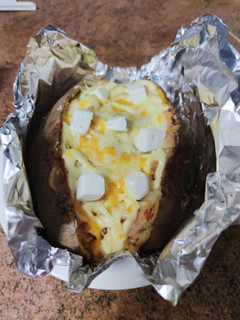 Una foto de Patatas asadas rellenas