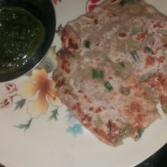 A picture of Spring onion roti.